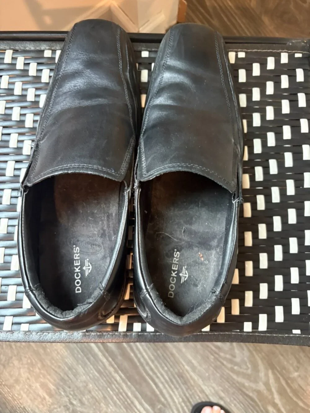 Dockers Men's Black Leather Slip-On Dress Loafers Size 13M Business Casual Shoes